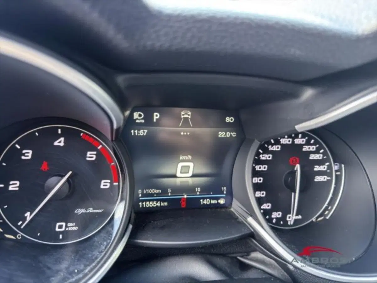 Alfa Romeo Stelvio usata a Perugia (13)