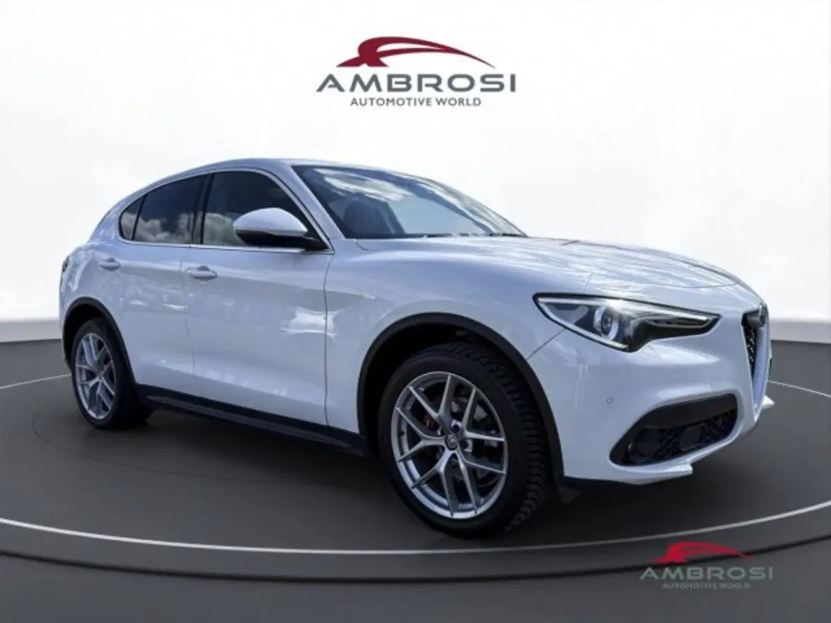 Alfa Romeo Stelvio usata a Perugia (2)