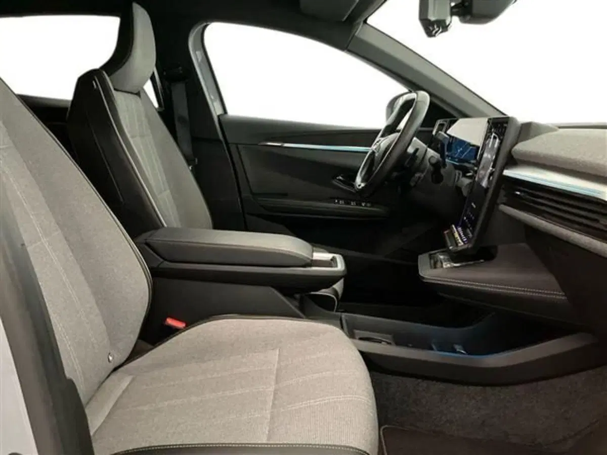 Renault Megane E-Tech Electric usata a Como (12)