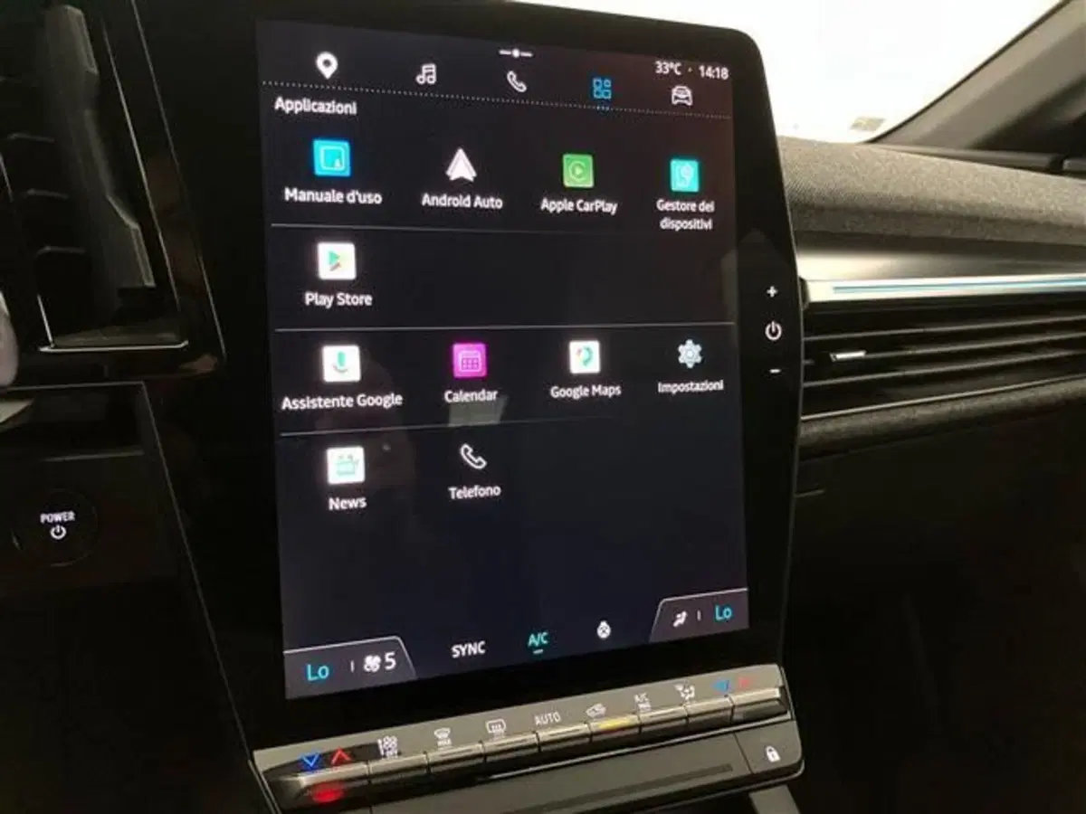 Renault Megane E-Tech Electric usata a Como (14)