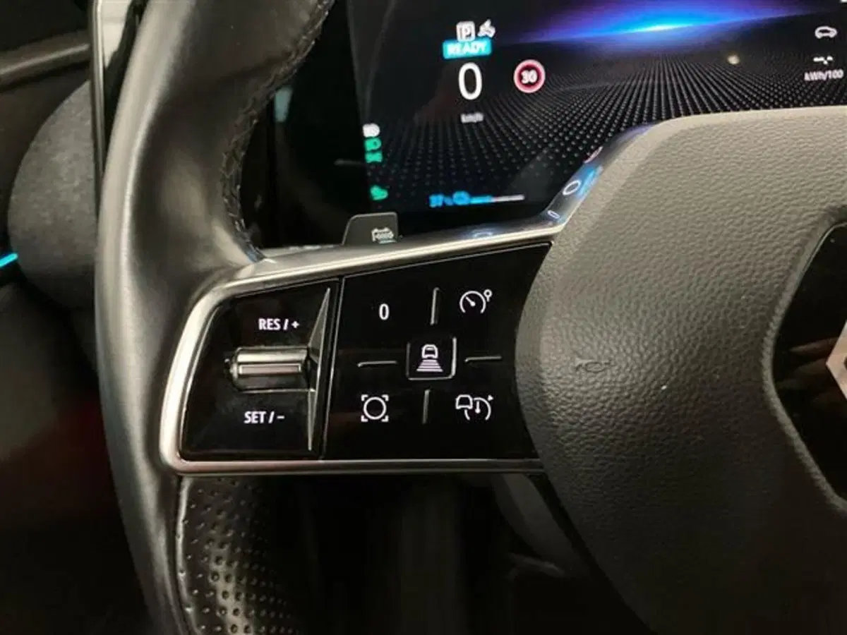 Renault Megane E-Tech Electric usata a Como (17)