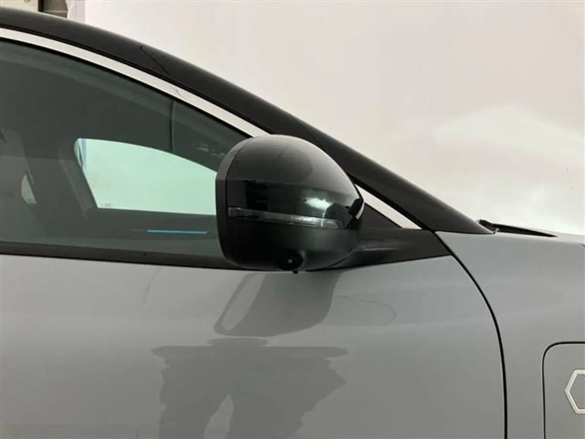 Renault Megane E-Tech Electric usata a Como (19)