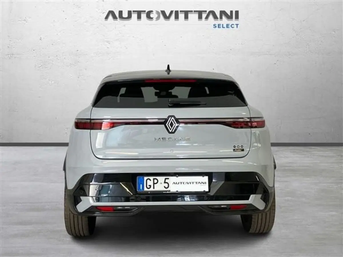 Renault Megane E-Tech Electric usata a Como (3)