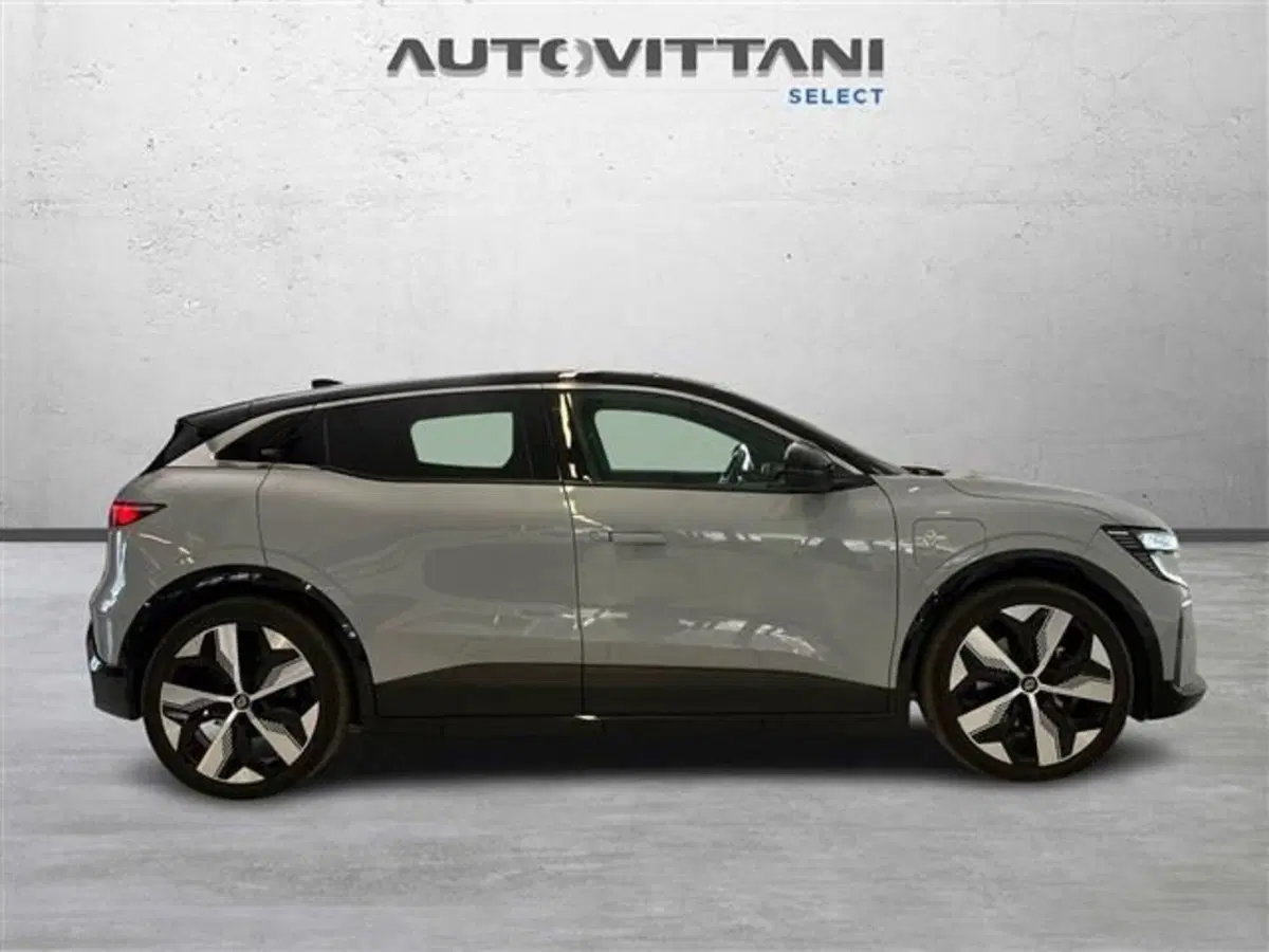 Renault Megane E-Tech Electric usata a Como (5)