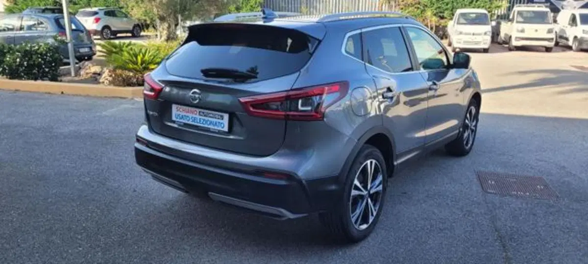 Nissan Qashqai usata a Napoli (4)