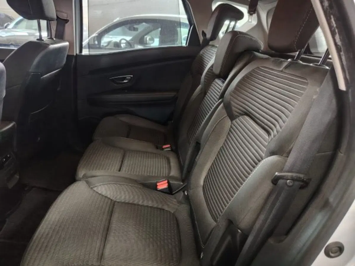 Renault Scenic E-Tech Electric usata a Forlì-Cesena (15)