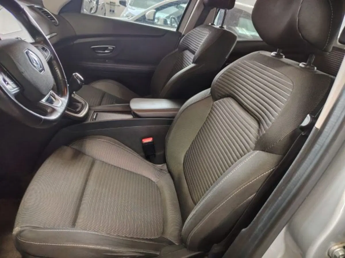 Renault Scenic E-Tech Electric usata a Forlì-Cesena (17)