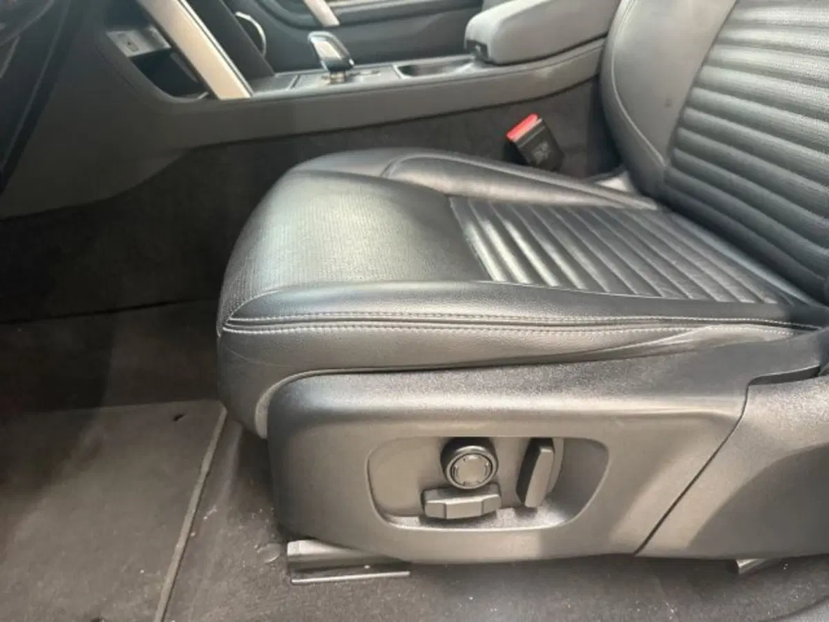 Land Rover Discovery Sport usata a Modena (13)