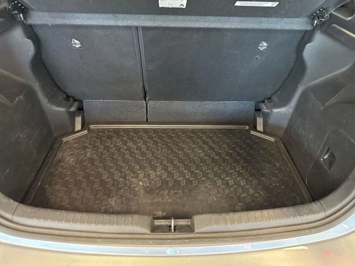 Toyota Yaris usata a Prato (12)