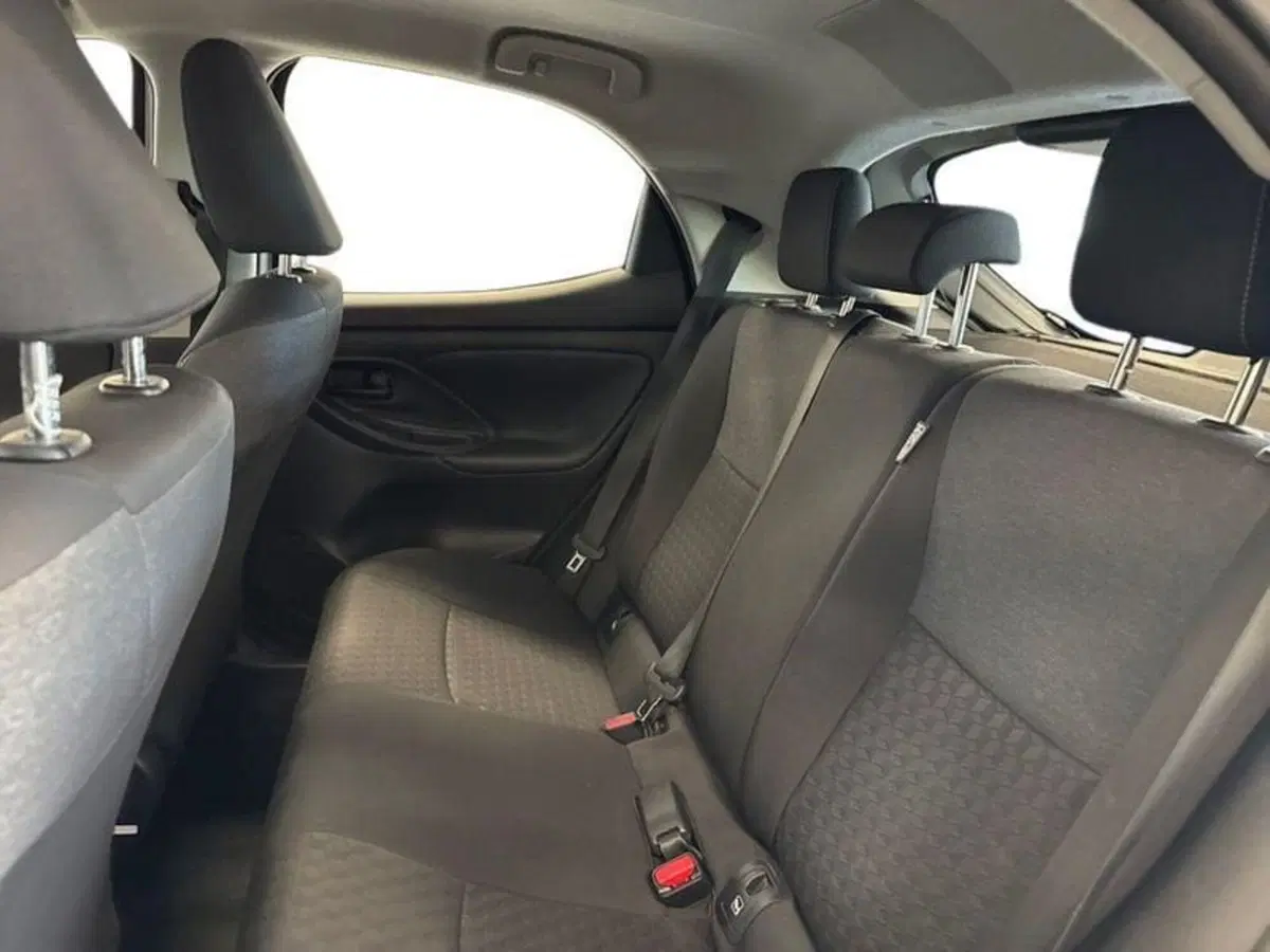 Toyota Yaris usata a Prato (15)