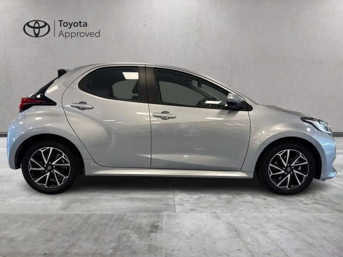 Toyota Yaris usata a Prato (5)