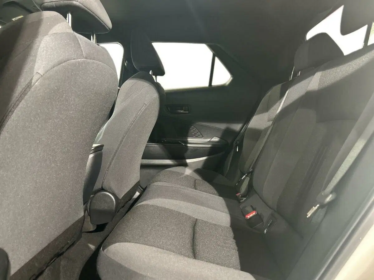 Toyota Toyota C-HR usata a Lecco (10)
