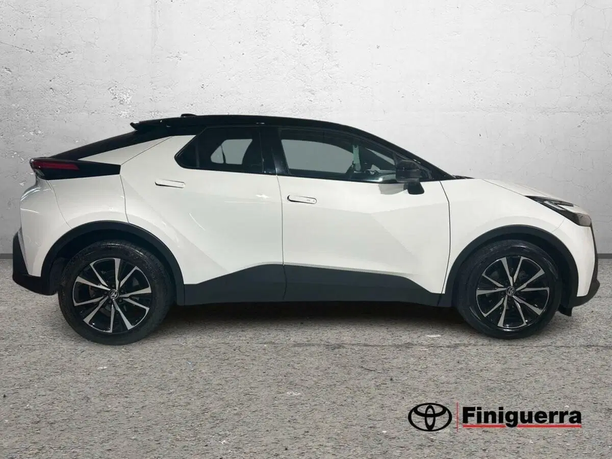 Toyota Toyota C-HR usata a Lecco (5)