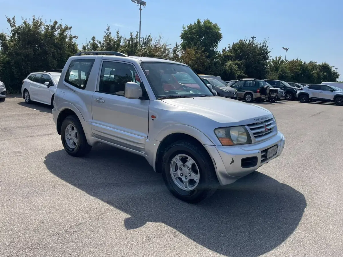 Mitsubishi Pajero usata a Piacenza (7)