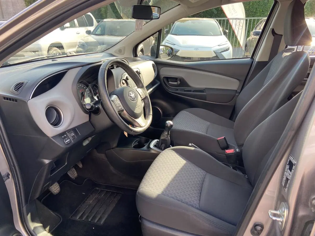 Toyota Yaris usata a Piacenza (11)