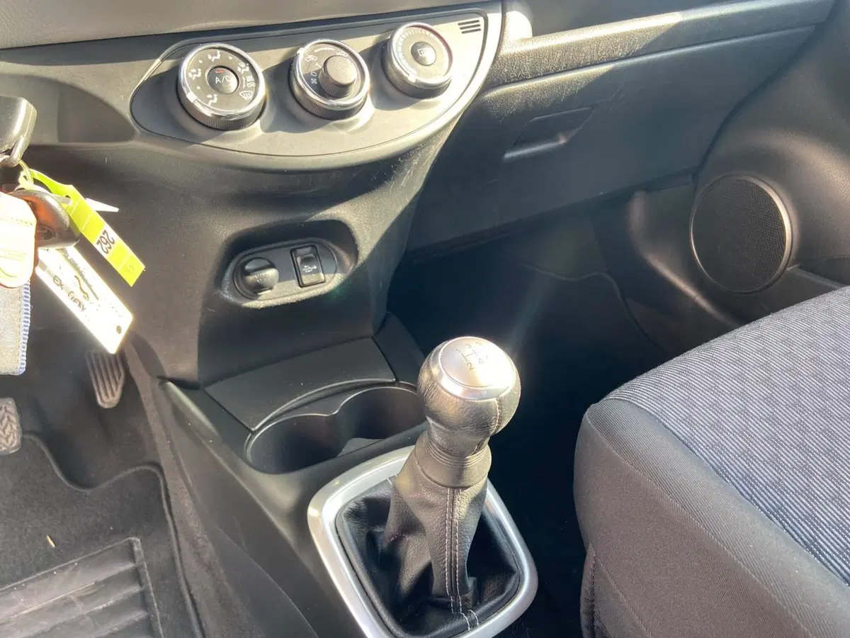 Toyota Yaris usata a Piacenza (12)