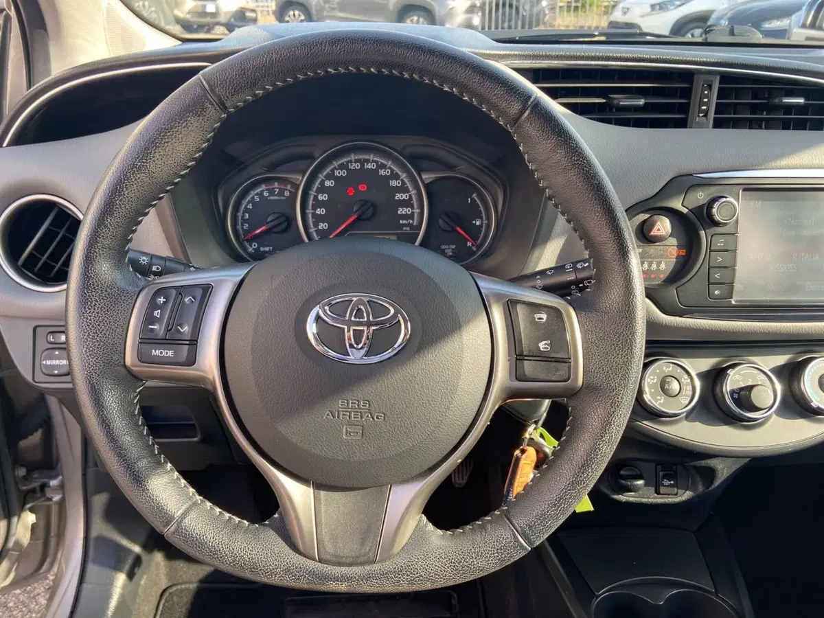 Toyota Yaris usata a Piacenza (18)