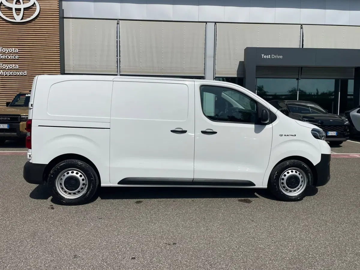 Toyota Proace City Electric usata a Piacenza (9)