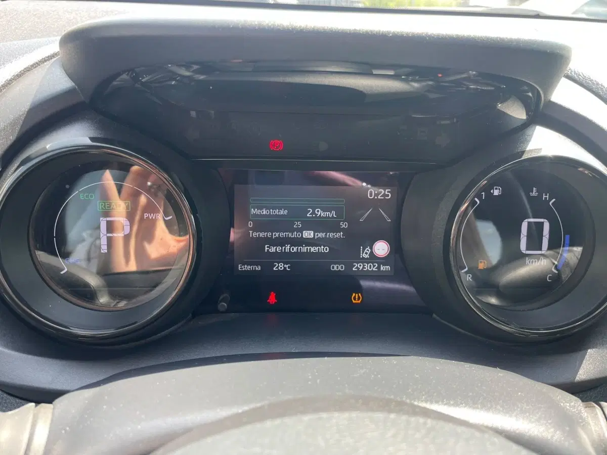 Toyota Yaris usata a Piacenza (17)