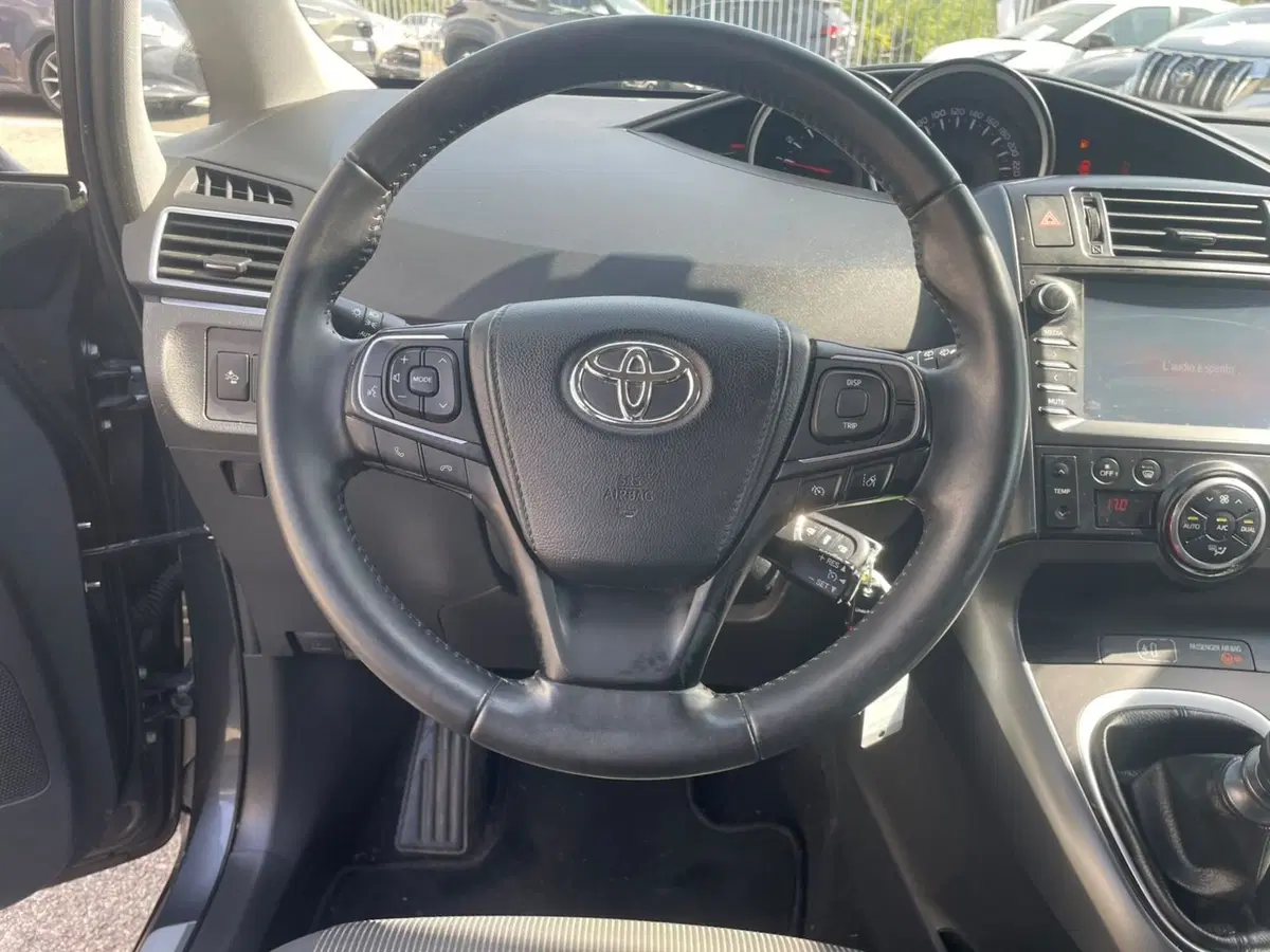 Toyota Verso usata a Piacenza (12)
