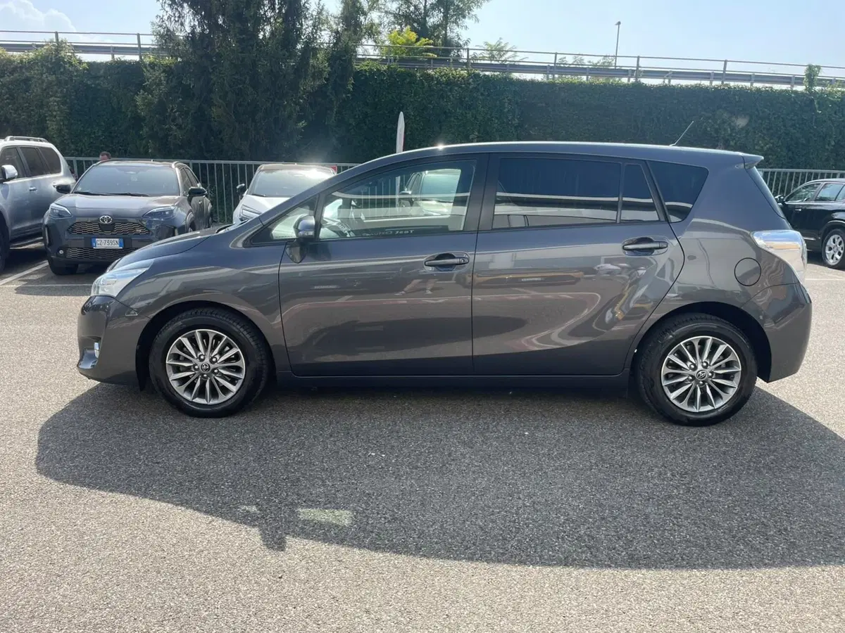 Toyota Verso usata a Piacenza (3)