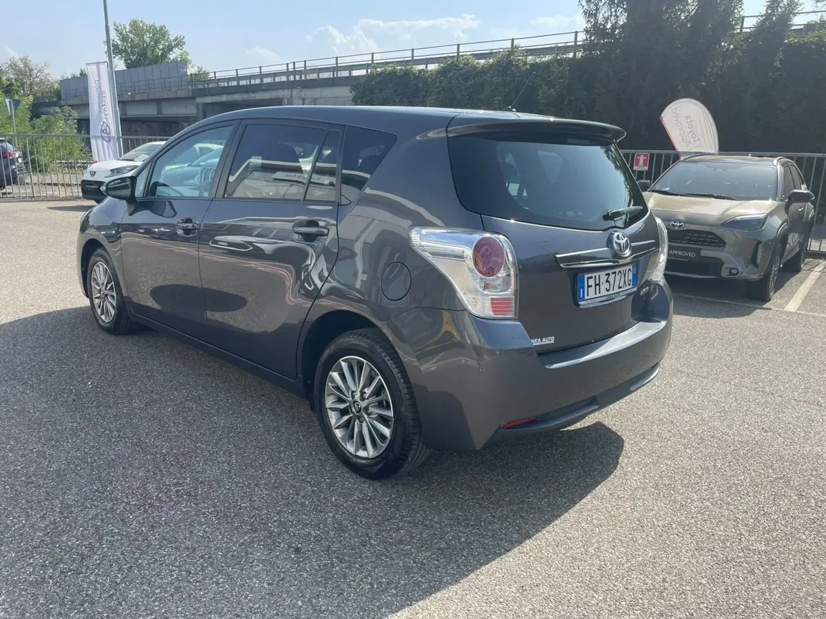 Toyota Verso usata a Piacenza (5)