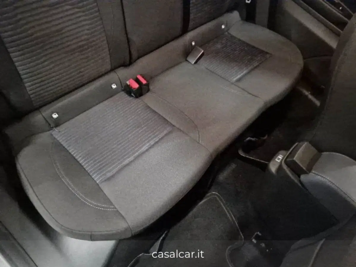 Alfa Romeo Junior nuova a Salerno (14)