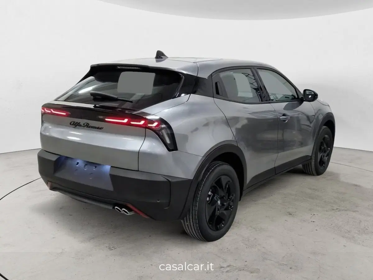 Alfa Romeo Junior nuova a Salerno (3)