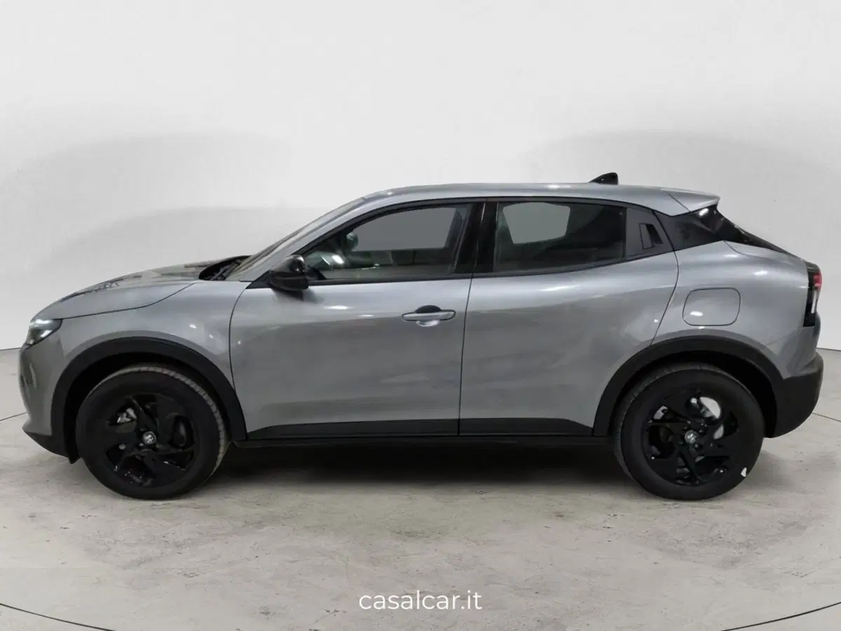 Alfa Romeo Junior nuova a Salerno (4)