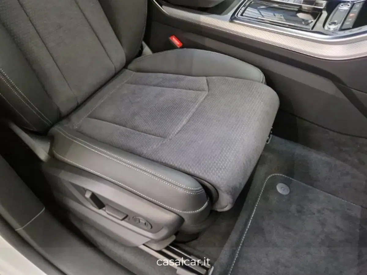Audi Q8 nuova a Salerno (12)