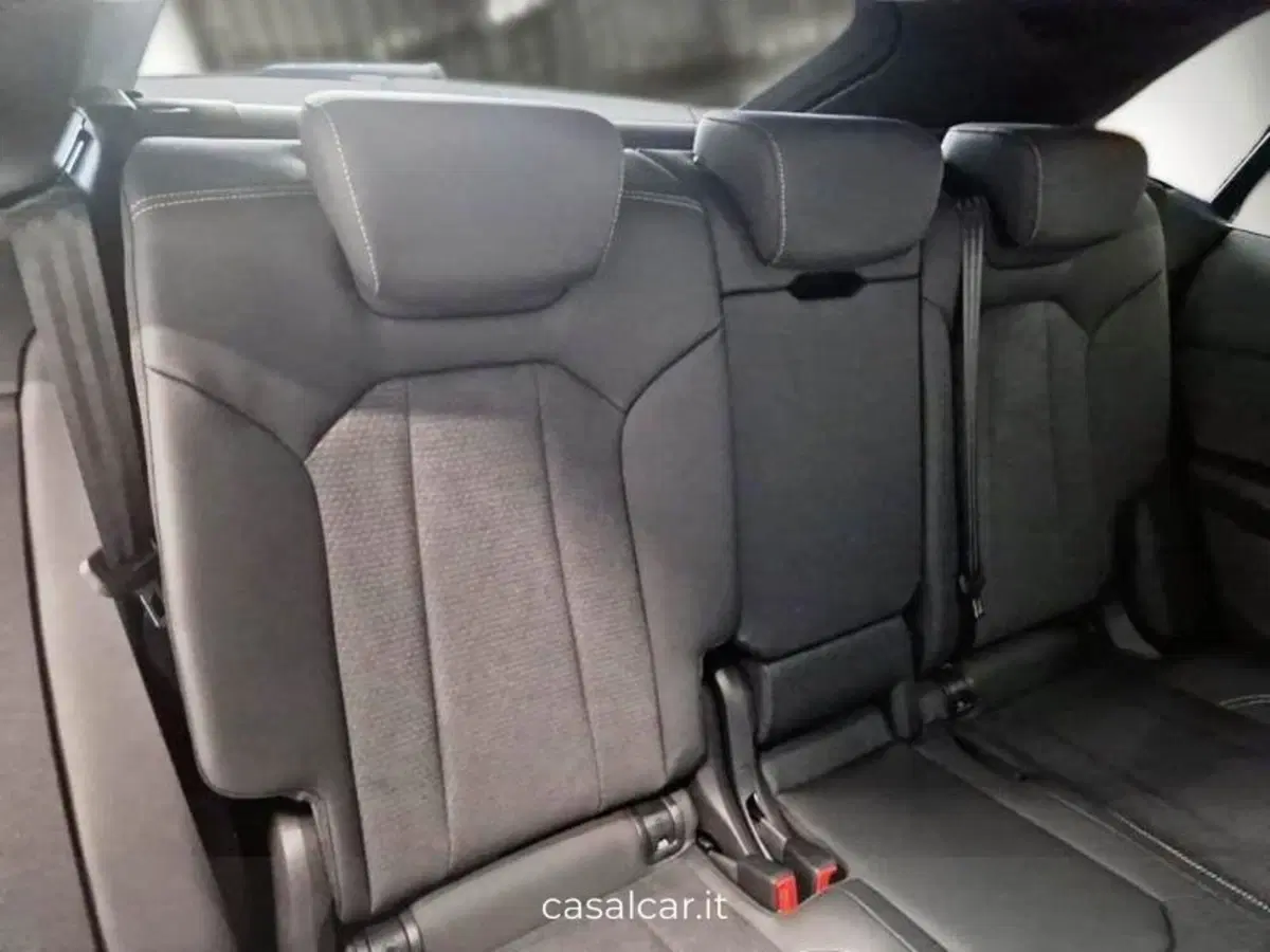 Audi Q8 nuova a Salerno (13)