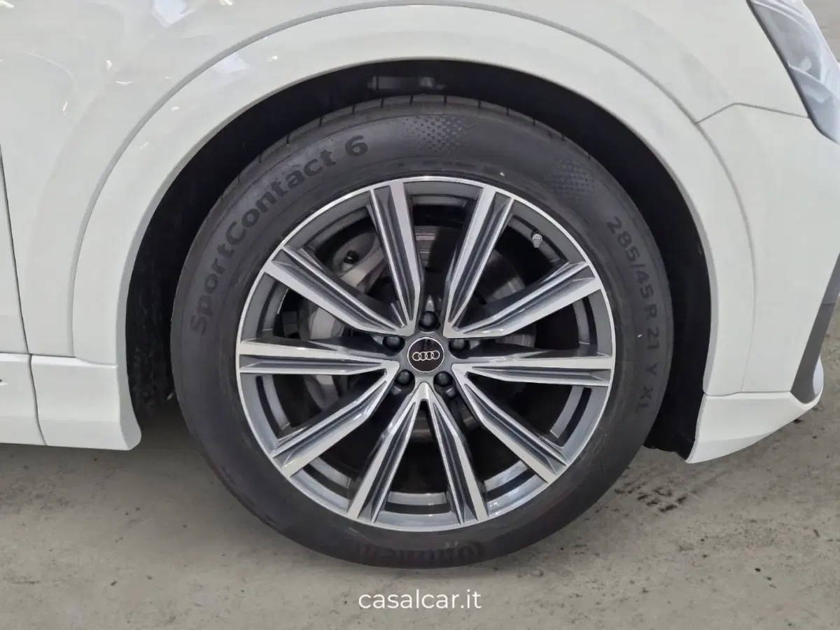 Audi Q8 nuova a Salerno (15)
