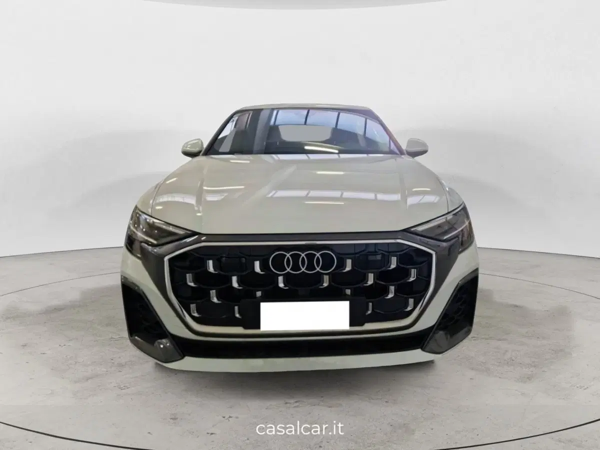 Audi Q8 nuova a Salerno (2)