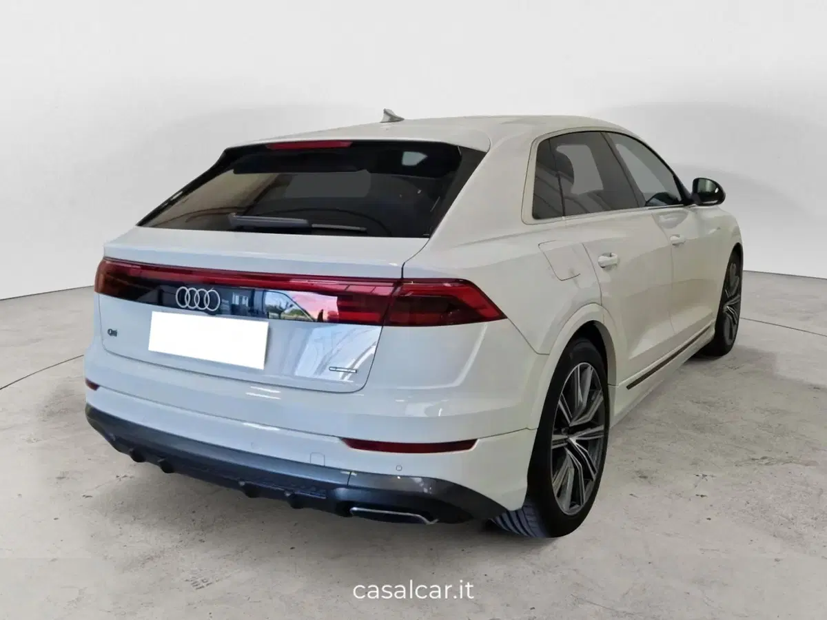 Audi Q8 nuova a Salerno (3)