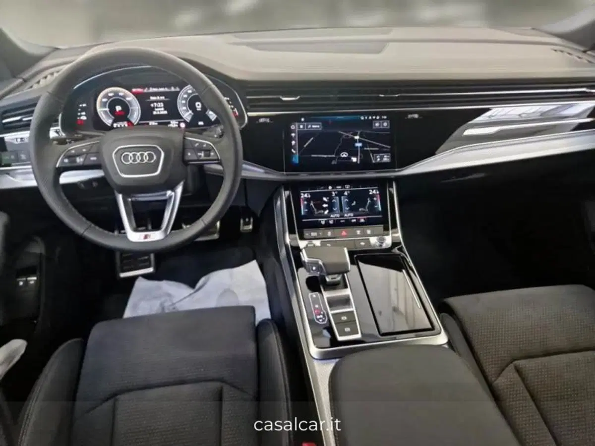 Audi Q8 nuova a Salerno (7)