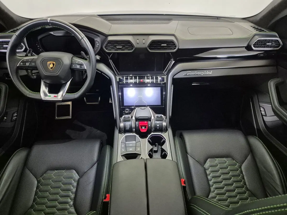 Lamborghini Urus usata a Torino (8)