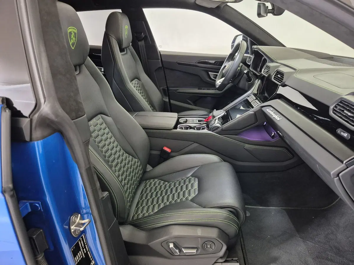 Lamborghini Urus usata a Torino (9)