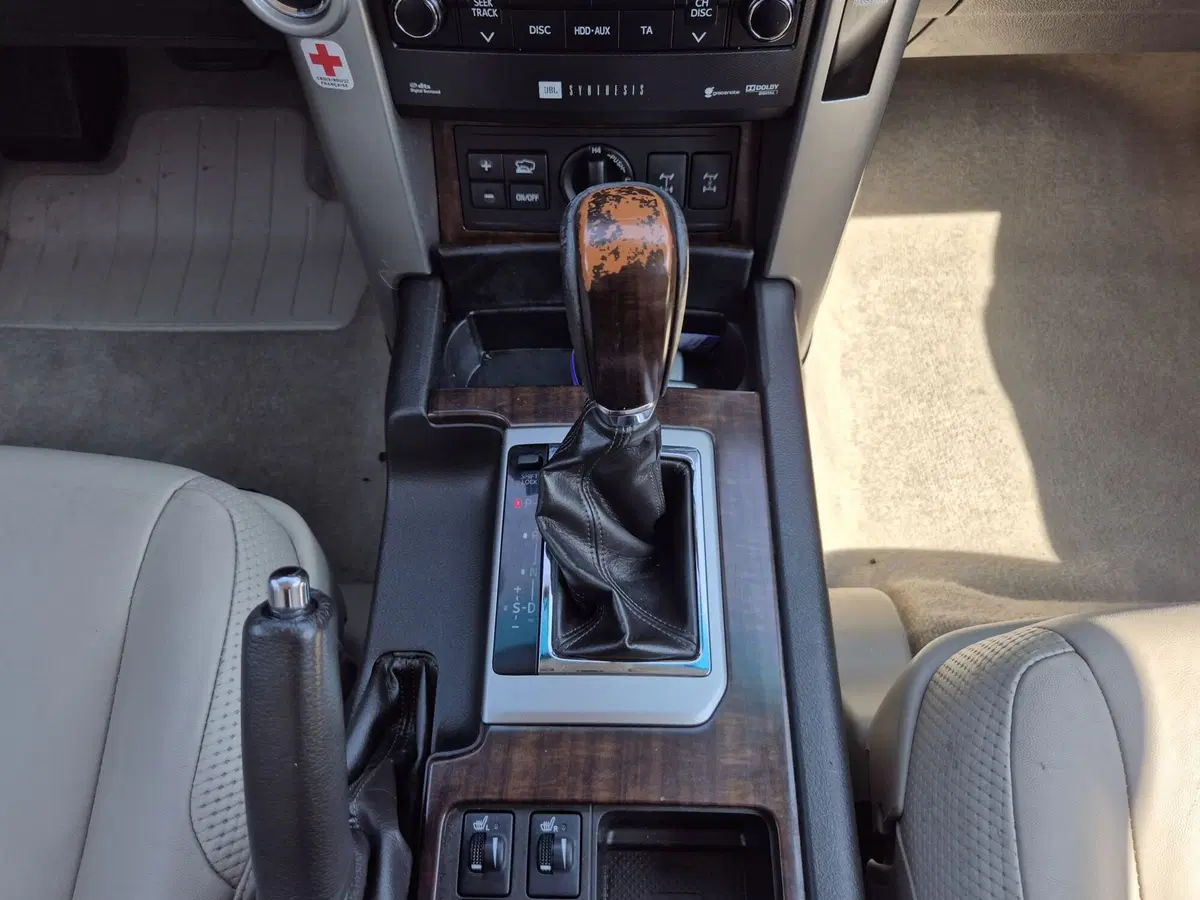 Toyota Land Cruiser usata  (10)