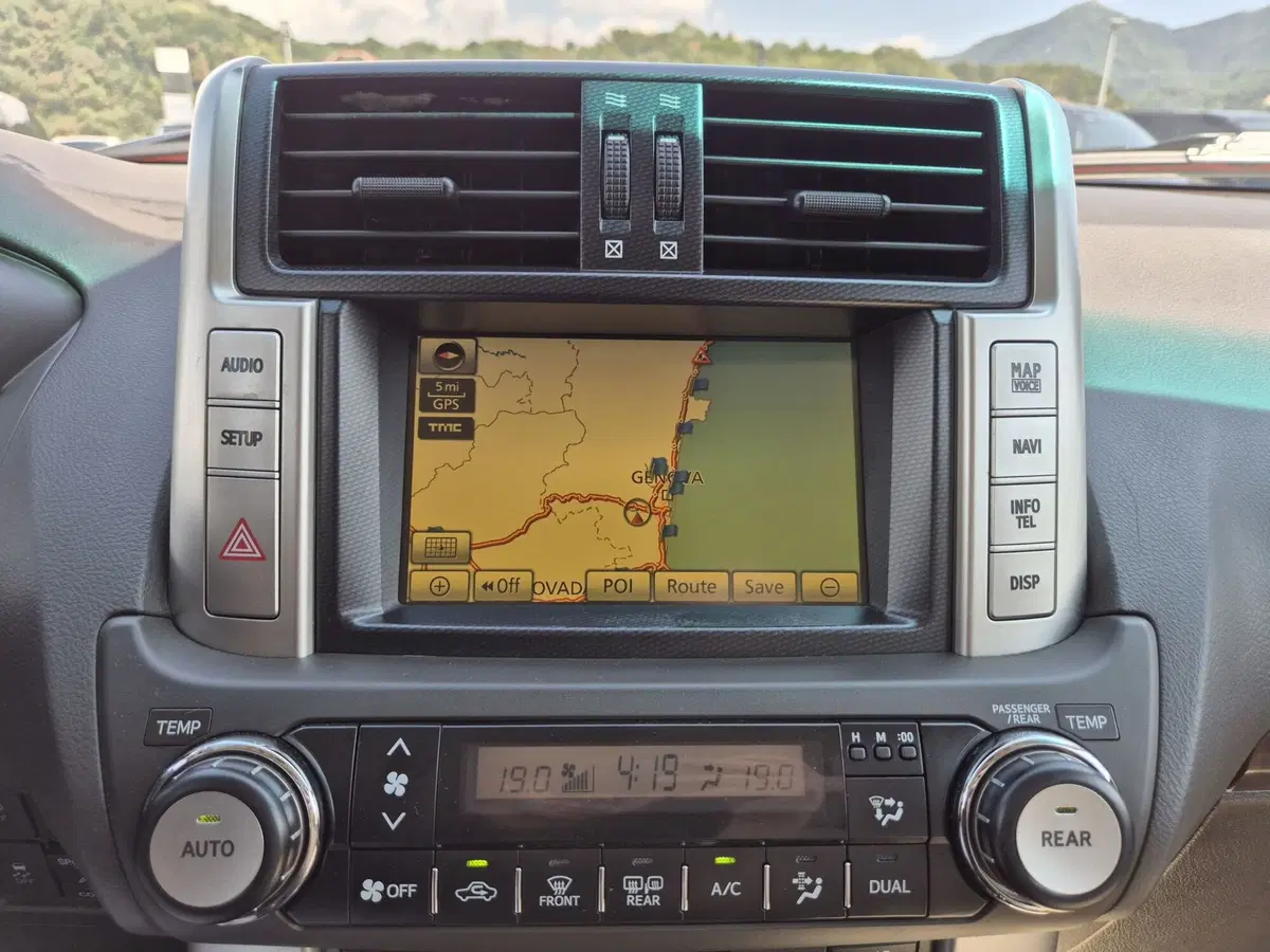 Toyota Land Cruiser usata  (11)