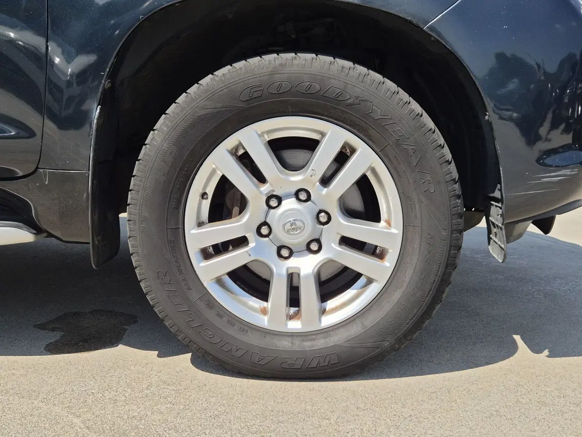 Toyota Land Cruiser usata  (13)