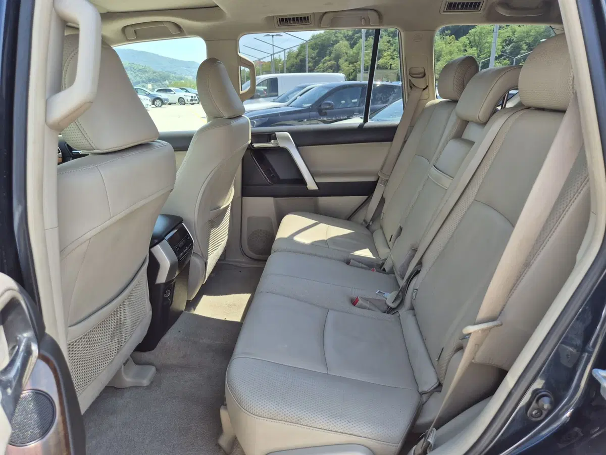 Toyota Land Cruiser usata  (7)