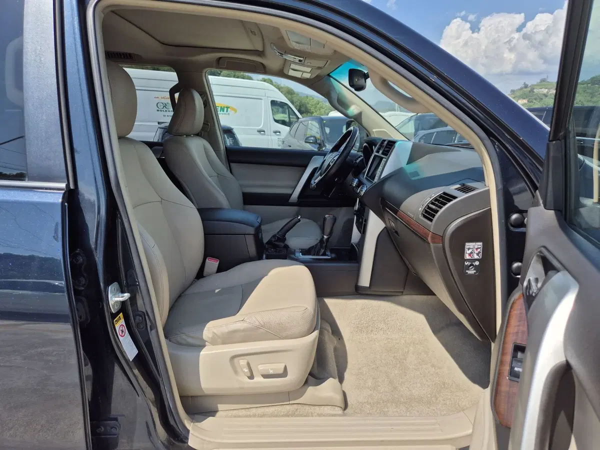 Toyota Land Cruiser usata  (9)