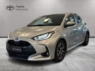 Toyota Yaris 1.5 Hybrid 5 porte Trend del 2022 usata a Prato