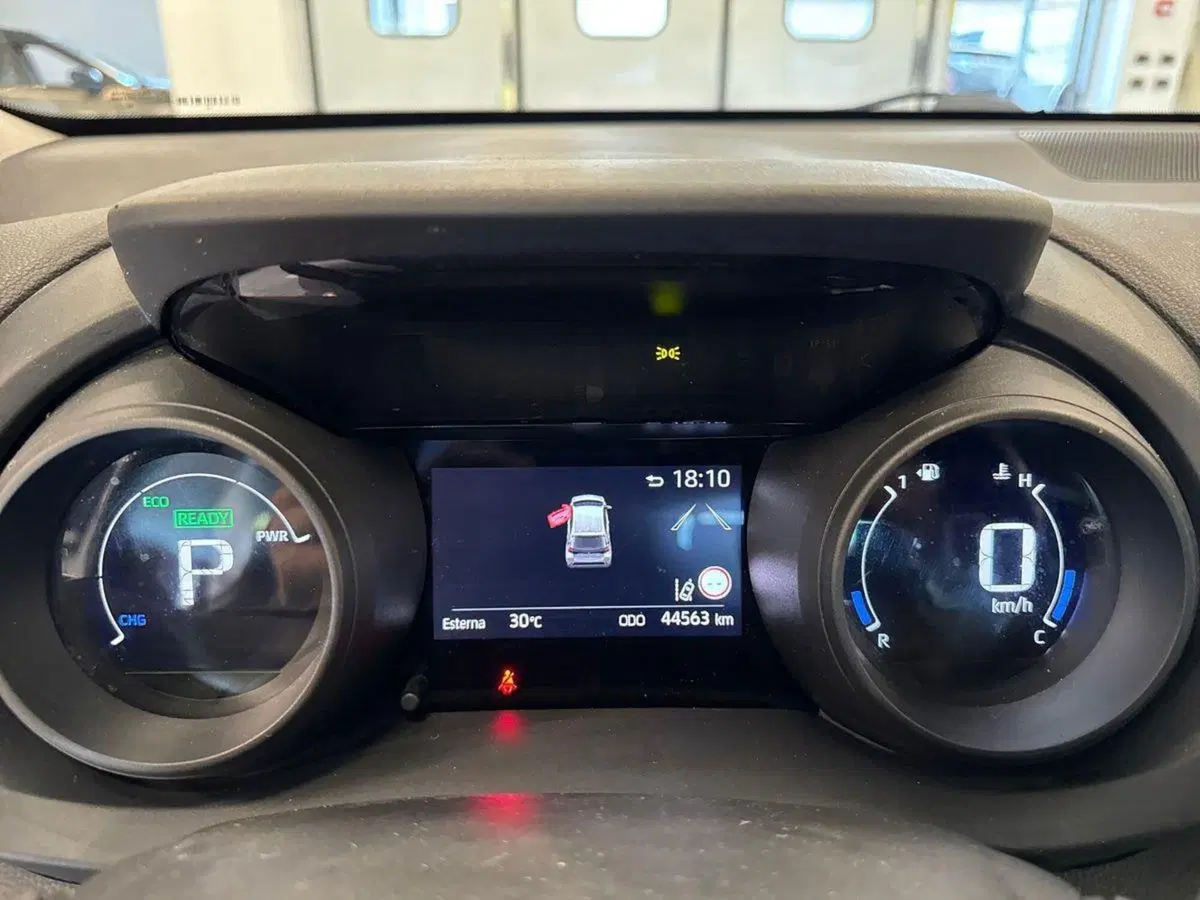 Toyota Yaris usata a Prato (13)