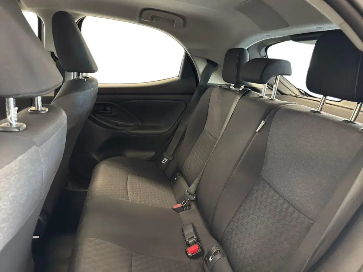 Toyota Yaris usata a Prato (15)