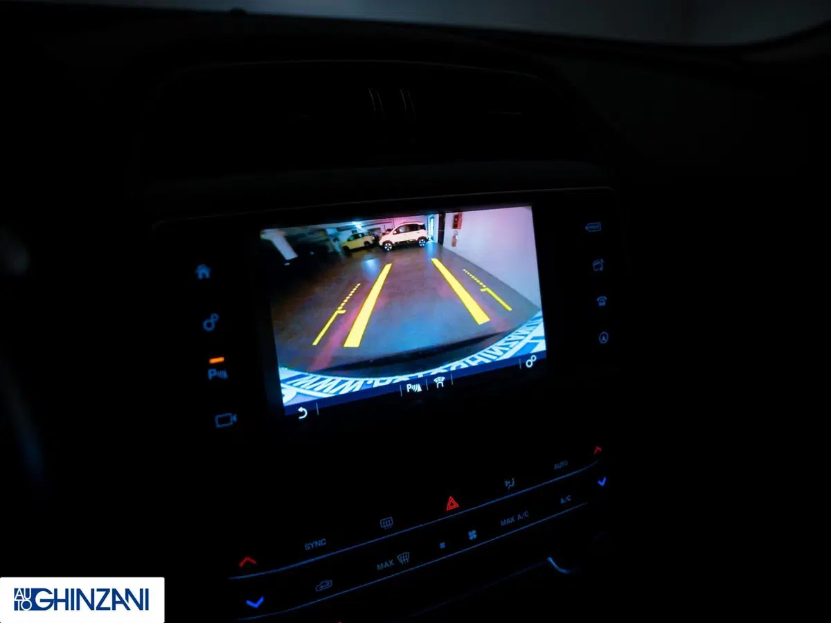 Jaguar F-Pace usata a Bergamo (17)