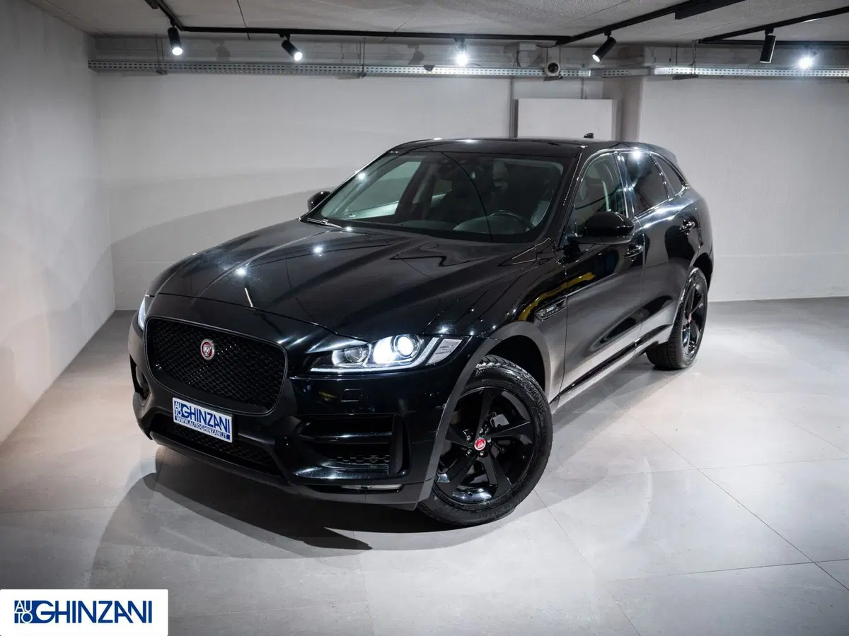 Jaguar F-Pace usata a Bergamo (3)