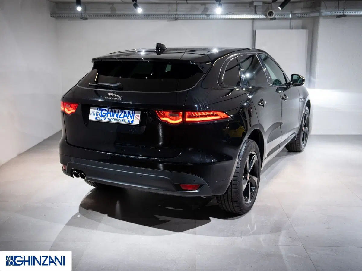 Jaguar F-Pace usata a Bergamo (8)