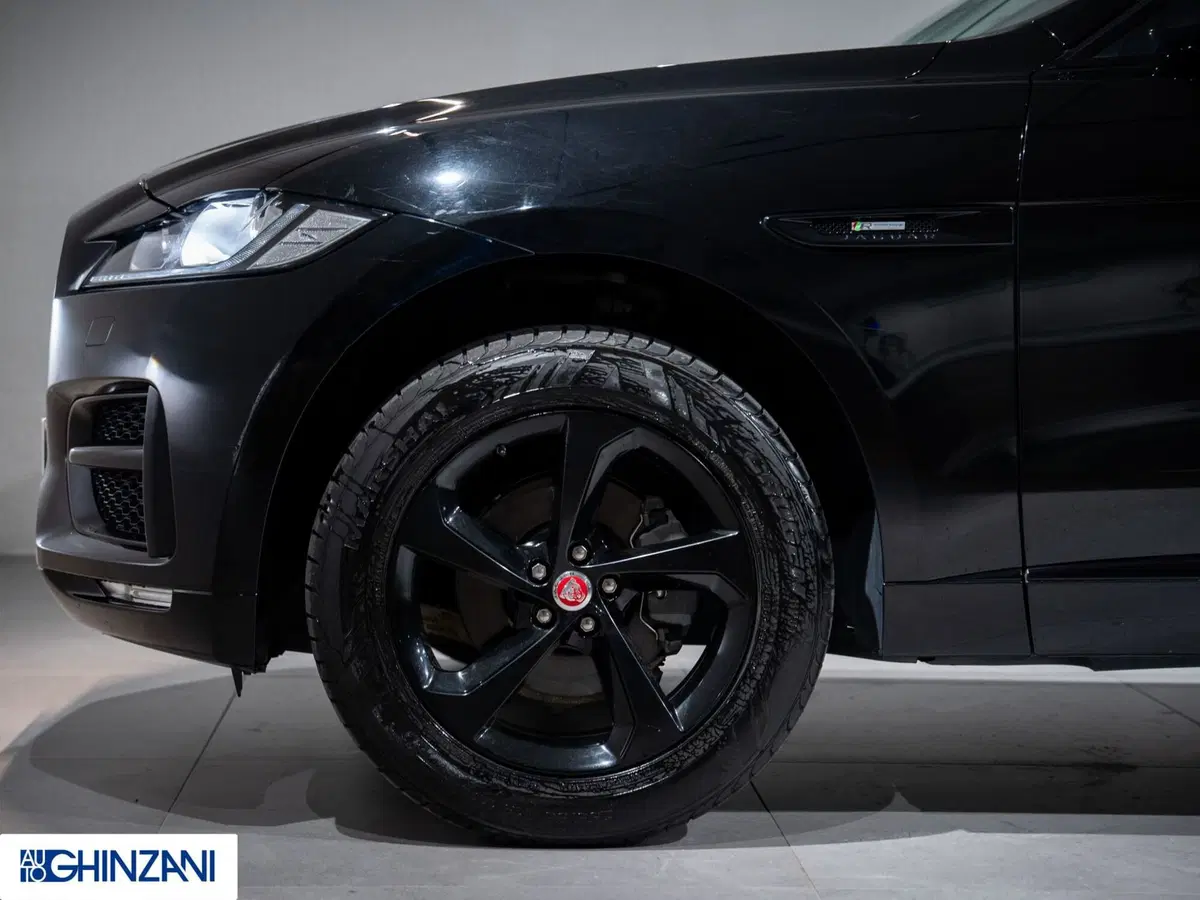 Jaguar F-Pace usata a Bergamo (9)