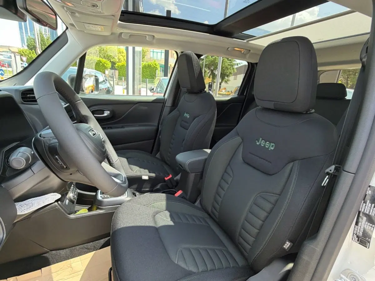 Jeep Renegade nuova a Pescara (17)